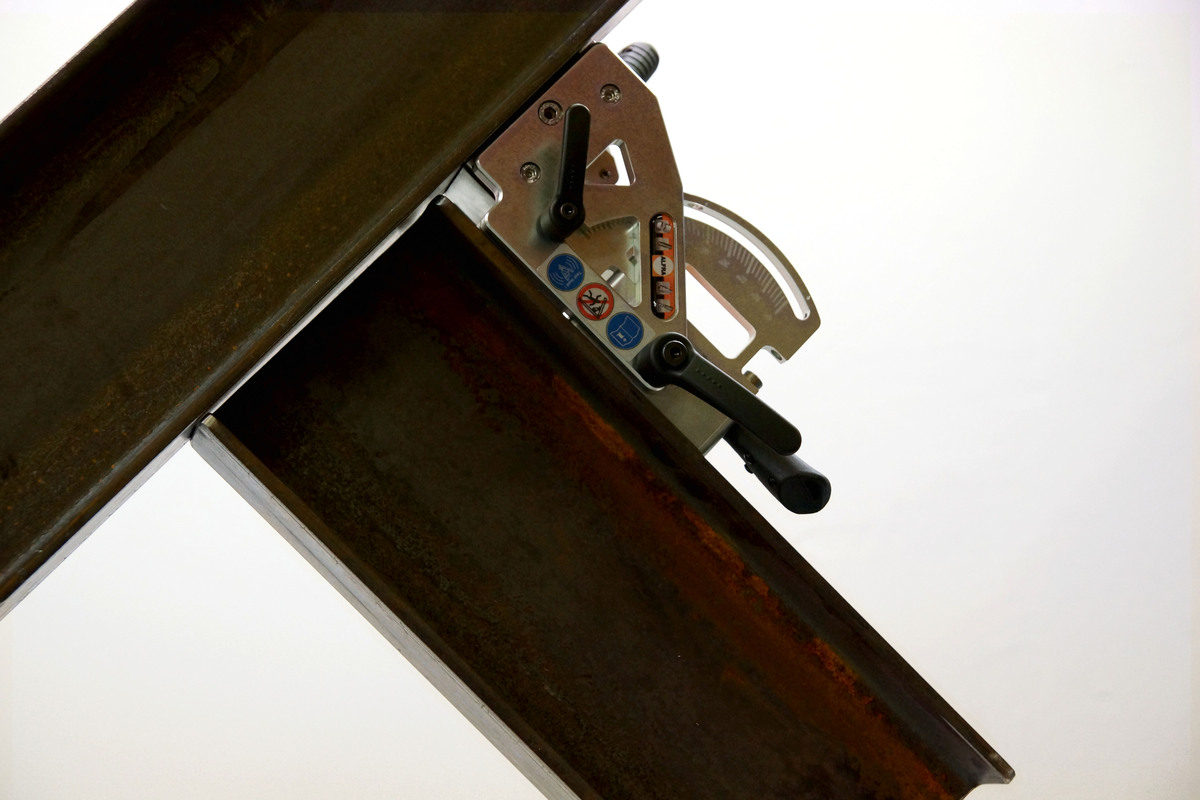 ALFRA Système magnétique d'angle de soudage variable TMA 600
